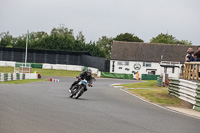 Vintage-motorcycle-club;eventdigitalimages;mallory-park;mallory-park-trackday-photographs;no-limits-trackdays;peter-wileman-photography;trackday-digital-images;trackday-photos;vmcc-festival-1000-bikes-photographs